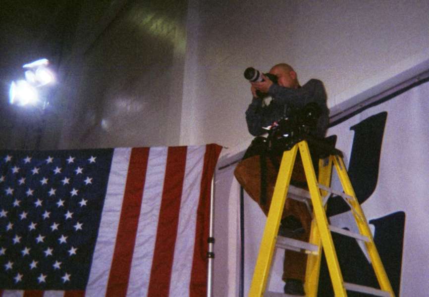 photographer taking pictures of Barack Obama, 12-Feb-2007